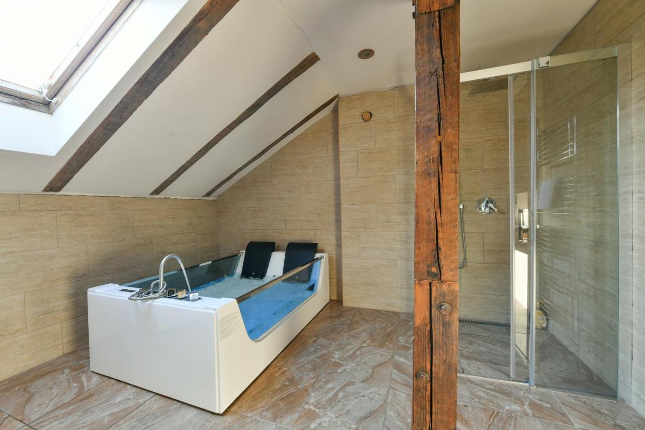 Prag Die besten Hotels mit Whirlpool im Zimmer
